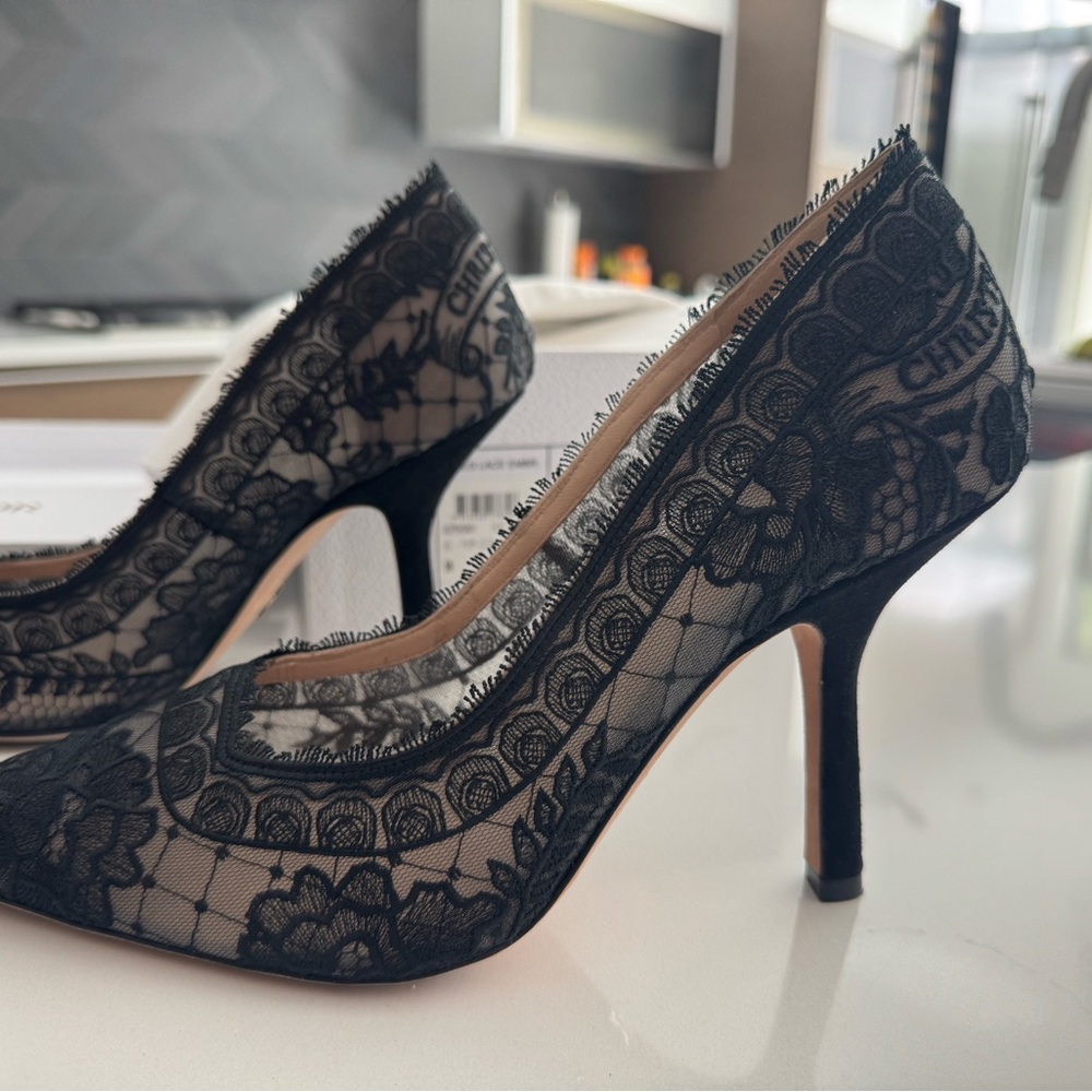 Dior Capture Lace Pump- Like New
